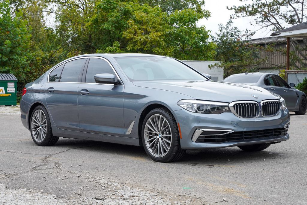 Used 2019 BMW 530e RWD image 10