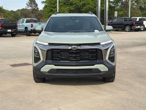 Used 2026 Chevrolet Equinox ACTIV image 2