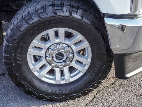 Used 2022 Ford F350 XL w/ Power Equipment Group image 7