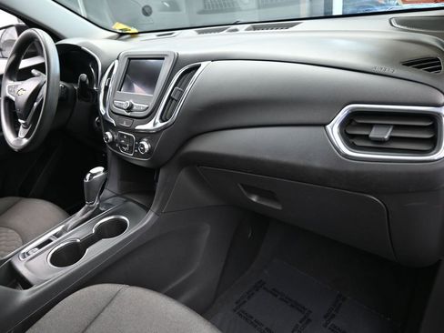 Used 2020 Chevrolet Equinox LT image 44