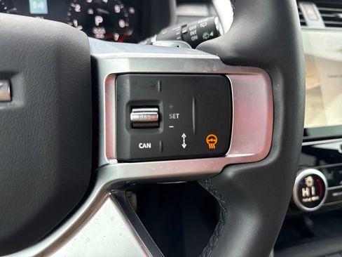 New 2025 Land Rover Discovery Dynamic SE image 21