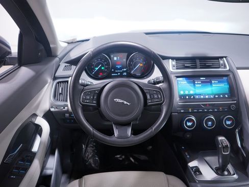 Used 2018 Jaguar E-PACE S image 11