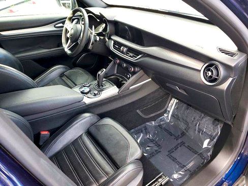 Used 2018 Alfa Romeo Stelvio Ti Sport AWD/4WD image 12