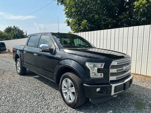 Used 2017 Ford F150 Platinum w/ Equipment Group 701A Luxury AWD/4WD image 6