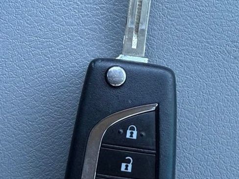 Used 2023 Toyota Camry LE AWD/4WD image 18