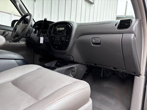 Used 2006 Toyota Sequoia SR5 image 8