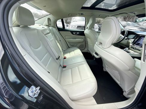 Used 2022 Volvo S60 B5 Inscription FWD image 31