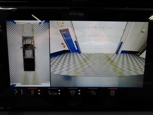 Used 2025 GMC Sierra 2500 AT4 w/ AT4 Premium Plus Package image 15