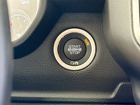 Used 2024 RAM 1500 Big Horn AWD/4WD image 16