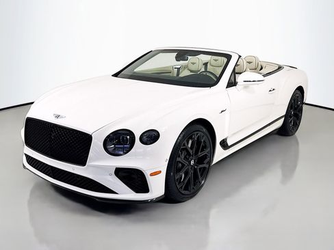 Used 2024 Bentley Continental GT Speed image 3