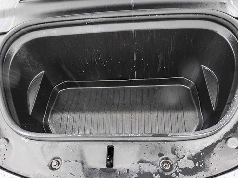 Used 2020 Tesla Model Y Performance image 23