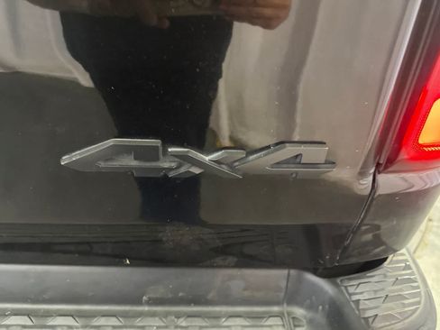 Used 2020 RAM 1500 Big Horn AWD/4WD image 15