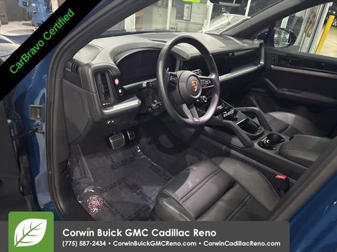 Used 2024 Porsche Cayenne S AWD/4WD image 10