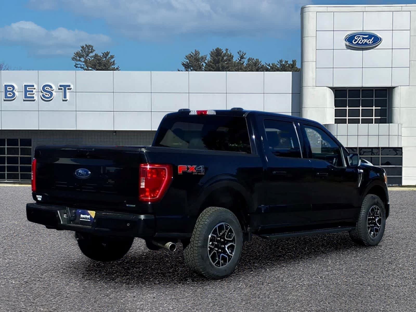 Used 2022 Ford F150 XLT w/ Equipment Group 302A High AWD/4WD image 7