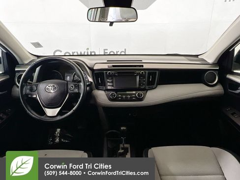 Used 2017 Toyota RAV4 XLE FWD image 7