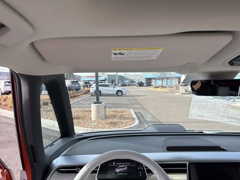 New 2025 Volkswagen ID. Buzz 1st Edition image 13