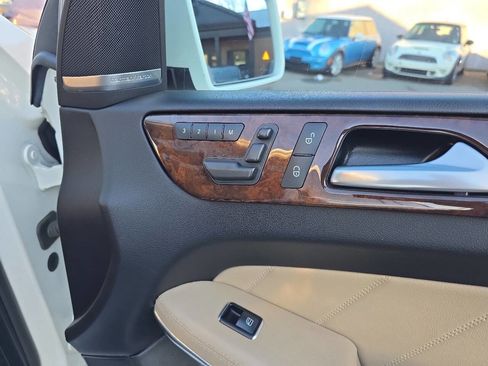 Used 2014 Mercedes-Benz GL 550 4MATIC image 43