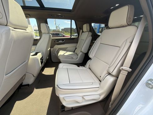 New 2026 GMC Yukon Denali w/ Sun & Power Step Package AWD/4WD image 25
