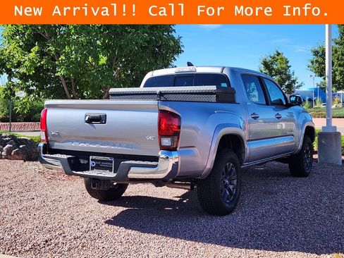 Used 2021 Toyota Tacoma SR5 AWD/4WD image 7