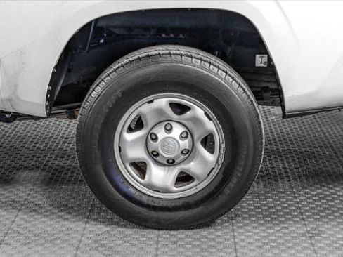 Used 2019 Toyota Tacoma SR image 28