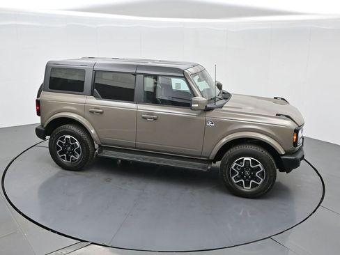 Used 2025 Ford Bronco Outer Banks image 56