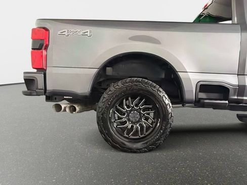 Used 2023 Ford F250 Lariat w/ Black Appearance Package AWD/4WD image 16