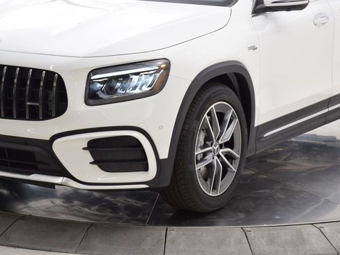 New 2026 Mercedes-Benz GLB 35 AMG 4MATIC image 11