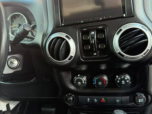 Used 2016 Jeep Wrangler Unlimited Sahara w/ Connectivity Group image 12