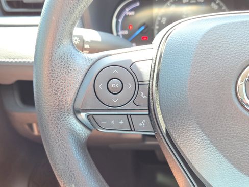 Certified 2025 Toyota RAV4 LE image 30