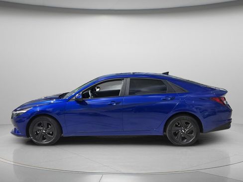 Used 2023 Hyundai Elantra SEL FWD image 5