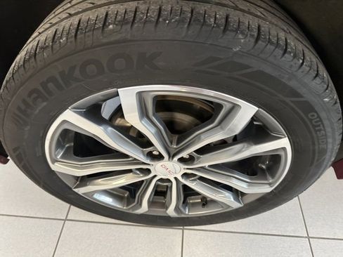 Used 2018 GMC Terrain Denali w/ Advanced Safety Package image 20