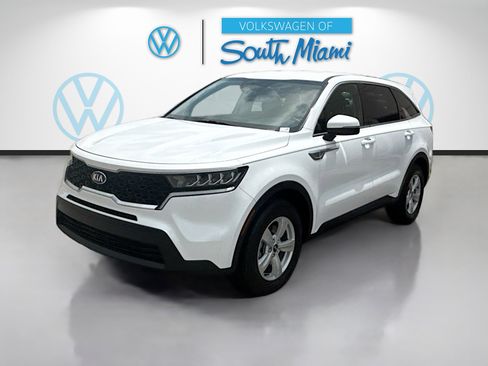 Used 2021 Kia Sorento LX FWD image 3