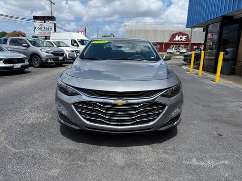 Used 2024 Chevrolet Malibu LT FWD image 2