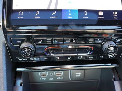 New 2025 Jeep Grand Cherokee Limited image 16