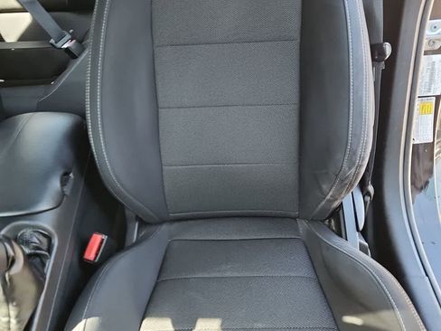 Used 2017 Ford Mustang Coupe RWD image 14