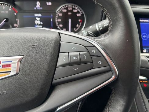 Used 2023 Cadillac XT5 Luxury image 6