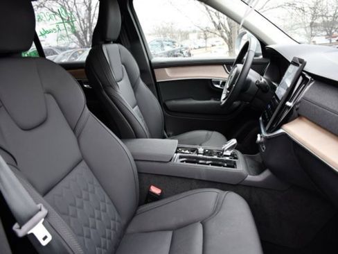 Certified 2025 Volvo XC90 B6 Plus image 25