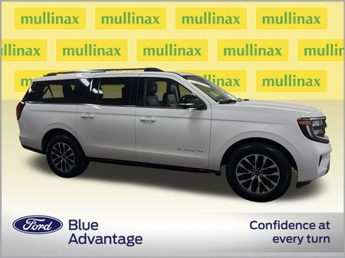 Certified 2025 Ford Expedition Max Platinum AWD/4WD image 2