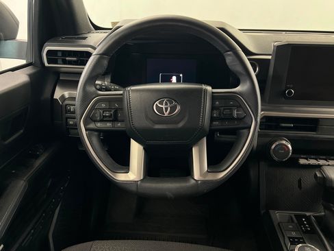 Used 2026 Toyota 4Runner SR5 AWD/4WD image 13