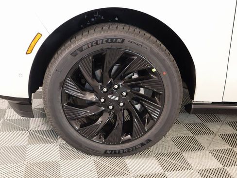 New 2025 Lincoln Navigator Reserve w/ Jet Appearance Package AWD/4WD image 19