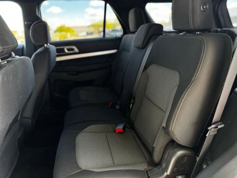 Used 2017 Ford Explorer XLT w/ Equipment Group 201A image 37