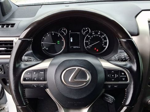 Used 2021 Lexus GX 460 Premium w/ Premium Package image 23