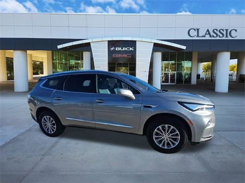 Used 2024 Buick Enclave Premium image 9