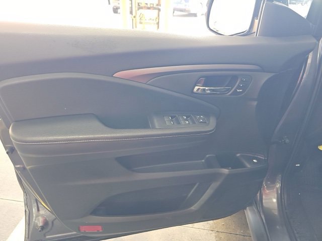 Used 2025 Honda Ridgeline RTL image 13