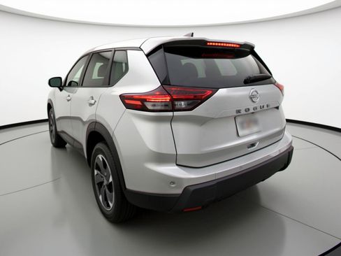 Used 2025 Nissan Rogue SV FWD image 6