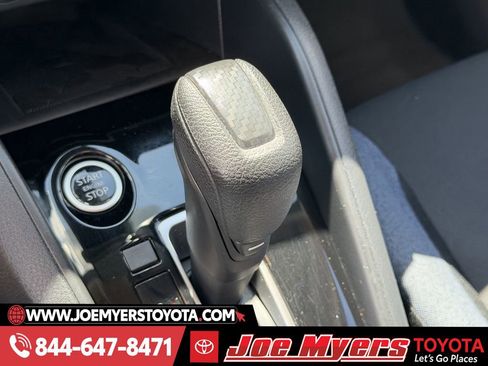 Used 2025 Nissan Versa SV image 20