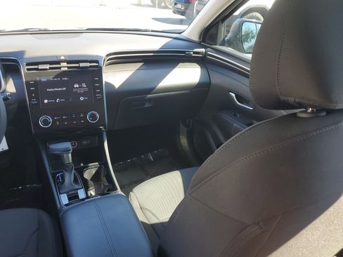 Used 2024 Hyundai Tucson SE FWD image 16