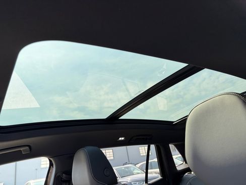 New 2026 Volkswagen Tiguan SEL R-Line image 19