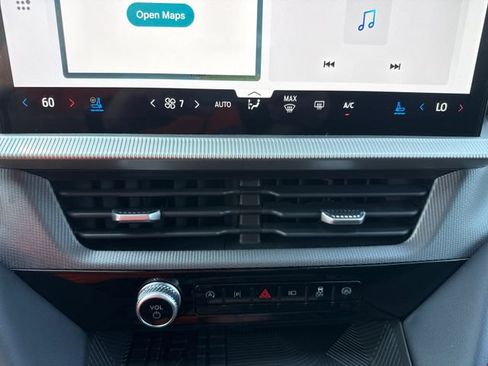 Used 2025 Ford Explorer ST AWD/4WD image 32