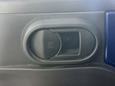Used 2009 Jeep Wrangler X AWD/4WD image 13